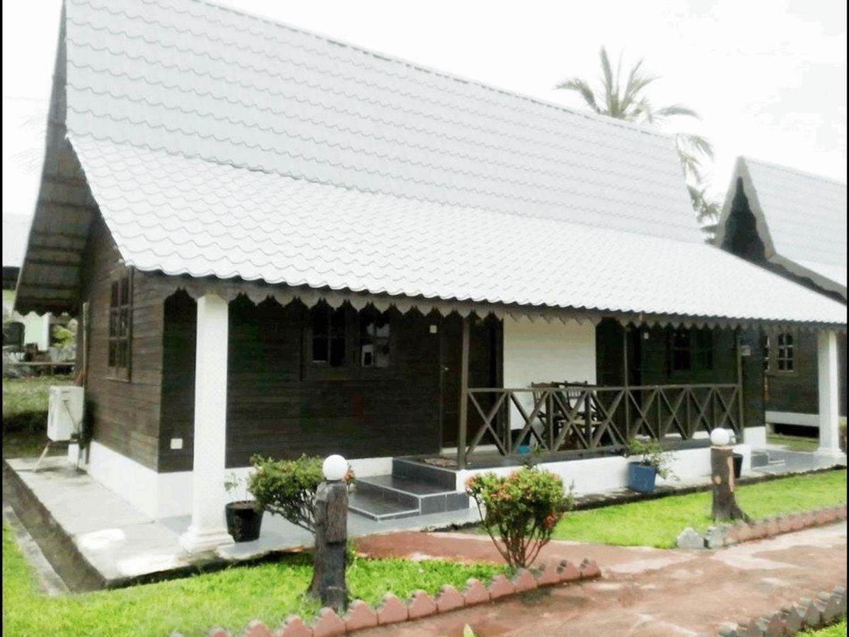 Rasa Senang Villa -Islam Guest Only Pantai Cenang  Exterior photo